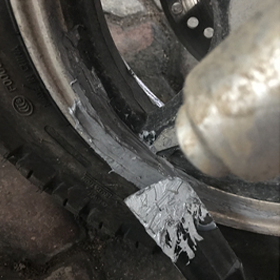 車輪轂修復-塑鋼泥