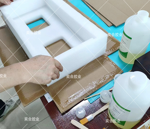 電腦包裝盒用膠案例 AG凯时尊龙環保EPE珍珠棉粘紙板塑料膠水